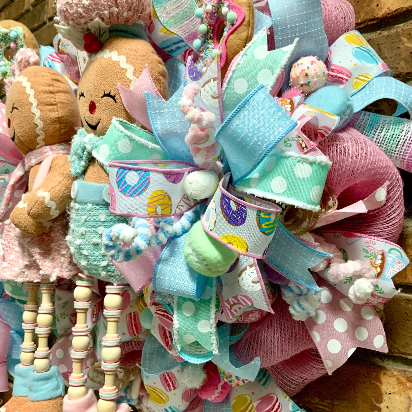 Gingerbread Wreath, Gingerbread Christmas Wreath, Gingerbread Man Wreath, Gingerbread Woman Christmas Decor, Pastel Christmas Wreath For Front Door