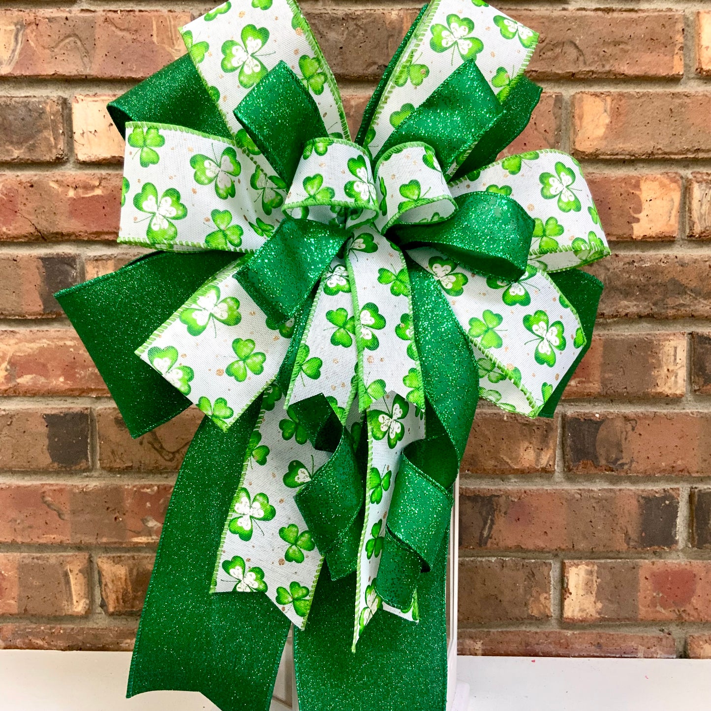 St Patrick's Day Bow, St. Patrick's Day Decor, Shamrock Bow, Clover Bow, Luck of the Irish Decor, Lantern Bow, Mailbox Bow, 2025