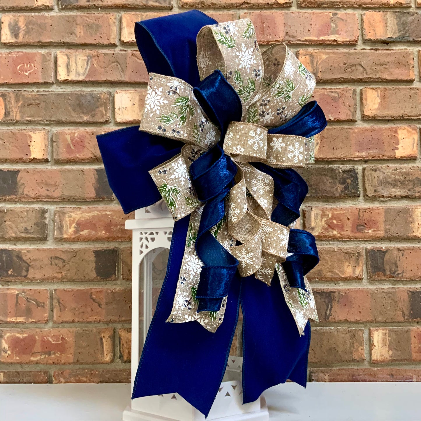 Blue and White Lantern Bow, Blue Winter Christmas Decor, Winter Holiday Bow, Snowflake Bow, Winter Lantern Bow, Winter Mailbox Bow, Winter Not Christmas Decor, 2024
