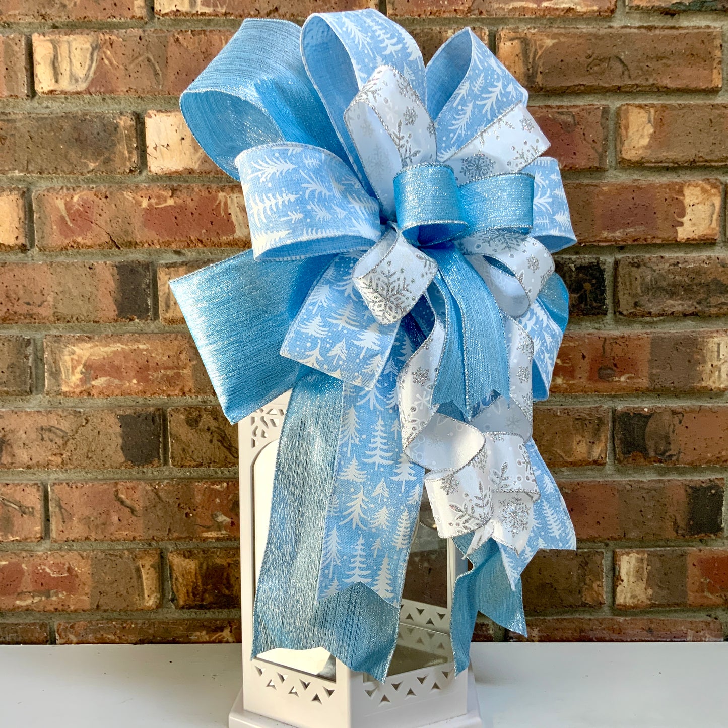 Blue and White Lantern Bow, Blue Winter Christmas Decor, Winter Holiday Bow, Snowflake Bow, Winter Lantern Bow, Winter Mailbox Bow, Winter Not Christmas Decor