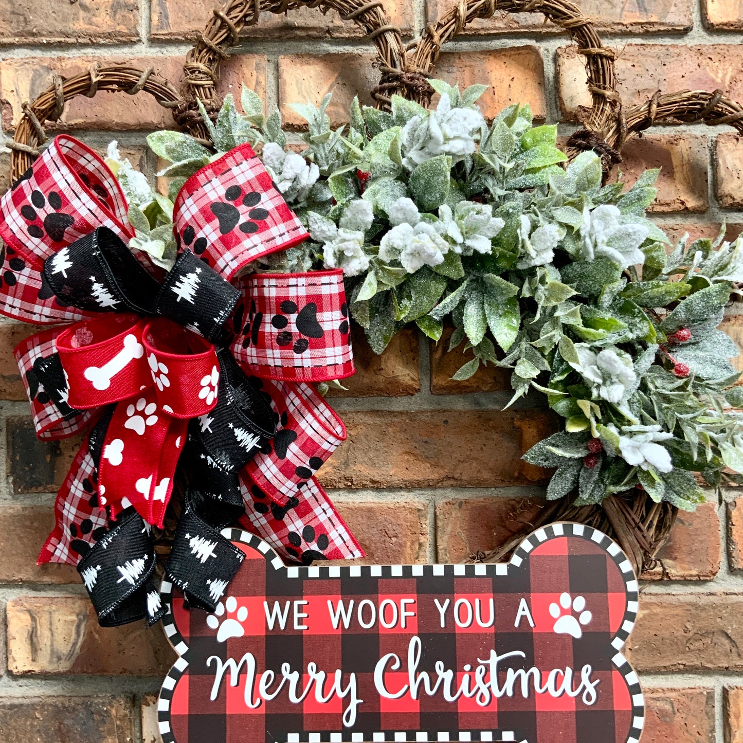 We Woof You A Merry Christmas Wreath, Christmas Dog Wreath, We Believe In Santa Paws Wreath, Christmas Dog Decor, Dog Wreath, Christmas Dog Door Hanger