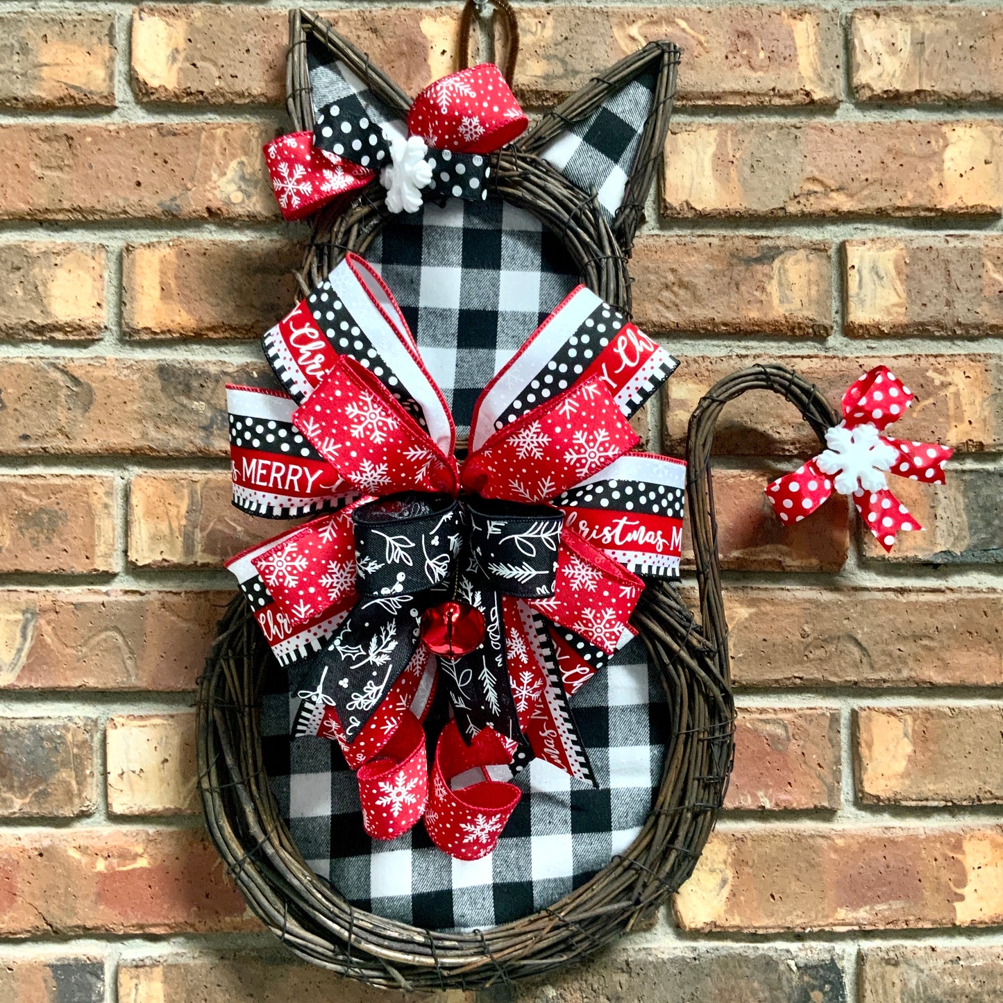 Christmas Cat Wreath, Christmas Cat Decor, Cat Wreath, Cat Door Hanger, Christmas Pancake Wreath, Traditional Christmas Wreath