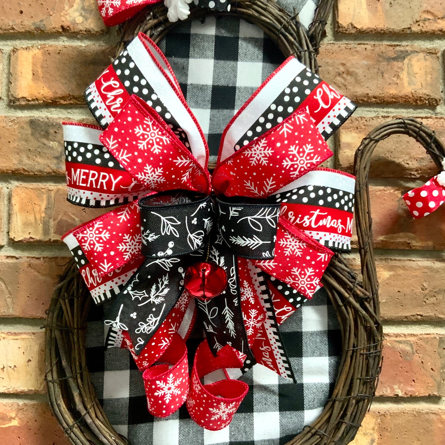 Christmas Cat Wreath, Christmas Cat Decor, Cat Wreath, Cat Door Hanger, Christmas Pancake Wreath, Traditional Christmas Wreath