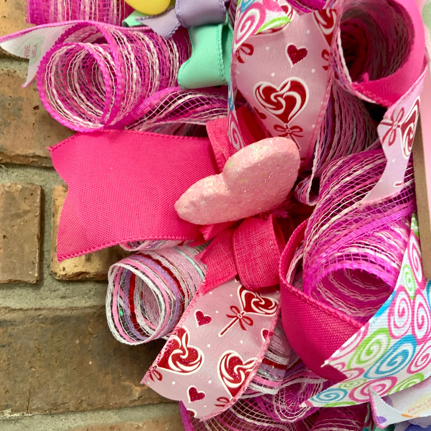 Valentines Day Wreath, Valentines Day Door Hanger, Sweetheart Wreath. Conversation Hearts Decor, Valentine Day Heart Wreath, Heart Wreath, 2025