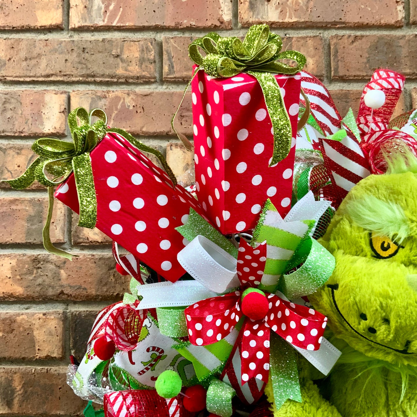 Christmas Grinch Wreath, Christmas Grinch Door Hanger, Whoville Decor, Christmas Wreath, Grinch Door Hanger, 2024
