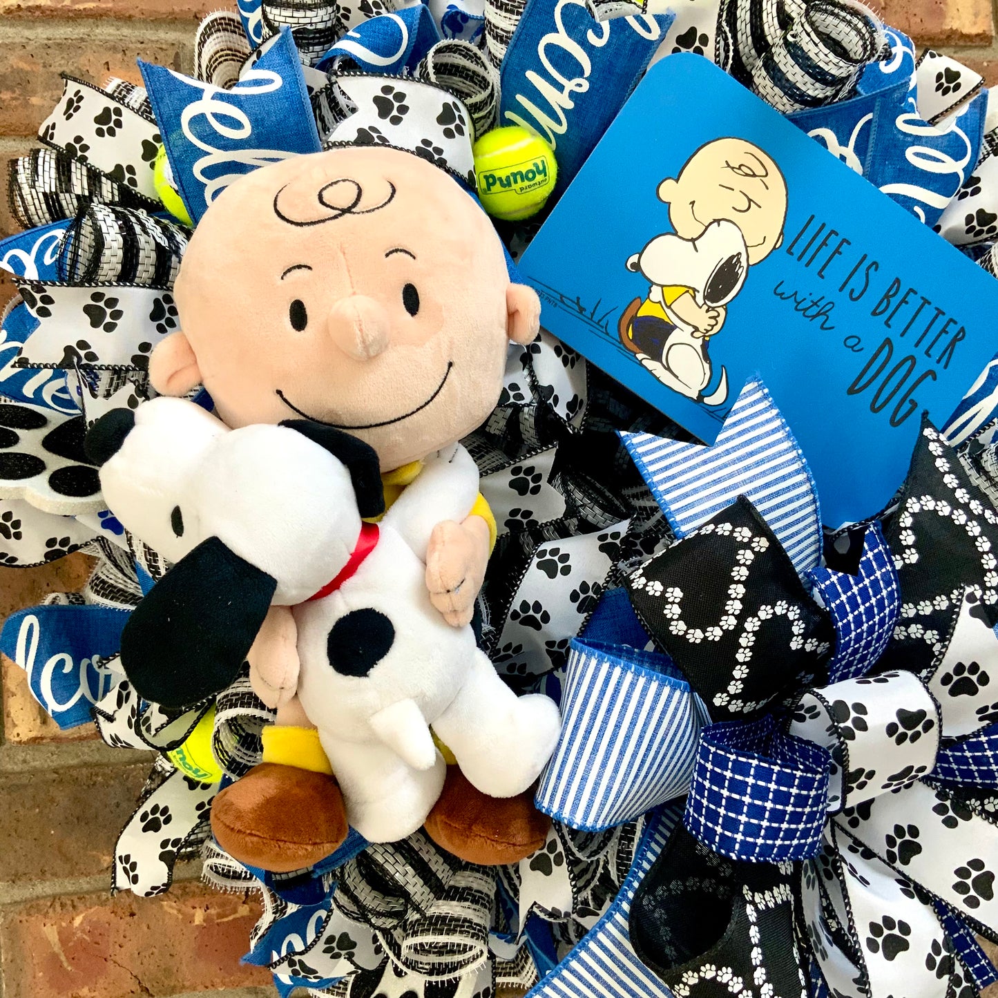 Snoopy Dog Wreath, Snoopy Wreath, Dog Wreath, Dog Paw Print Wreath, Peanuts Wreath, Peanuts Snoopy Decor, Snoopy Decor, Large Dog Wreath