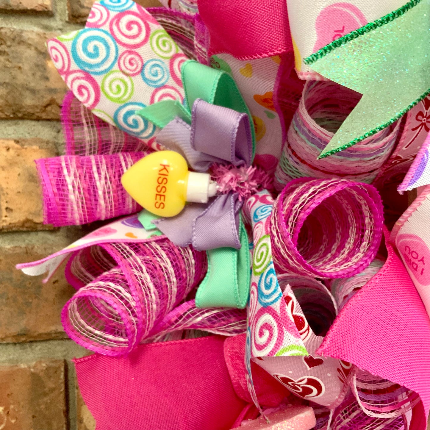 Valentines Day Wreath, Valentines Day Door Hanger, Sweetheart Wreath. Conversation Hearts Decor, Valentine Day Heart Wreath, Heart Wreath, 2025