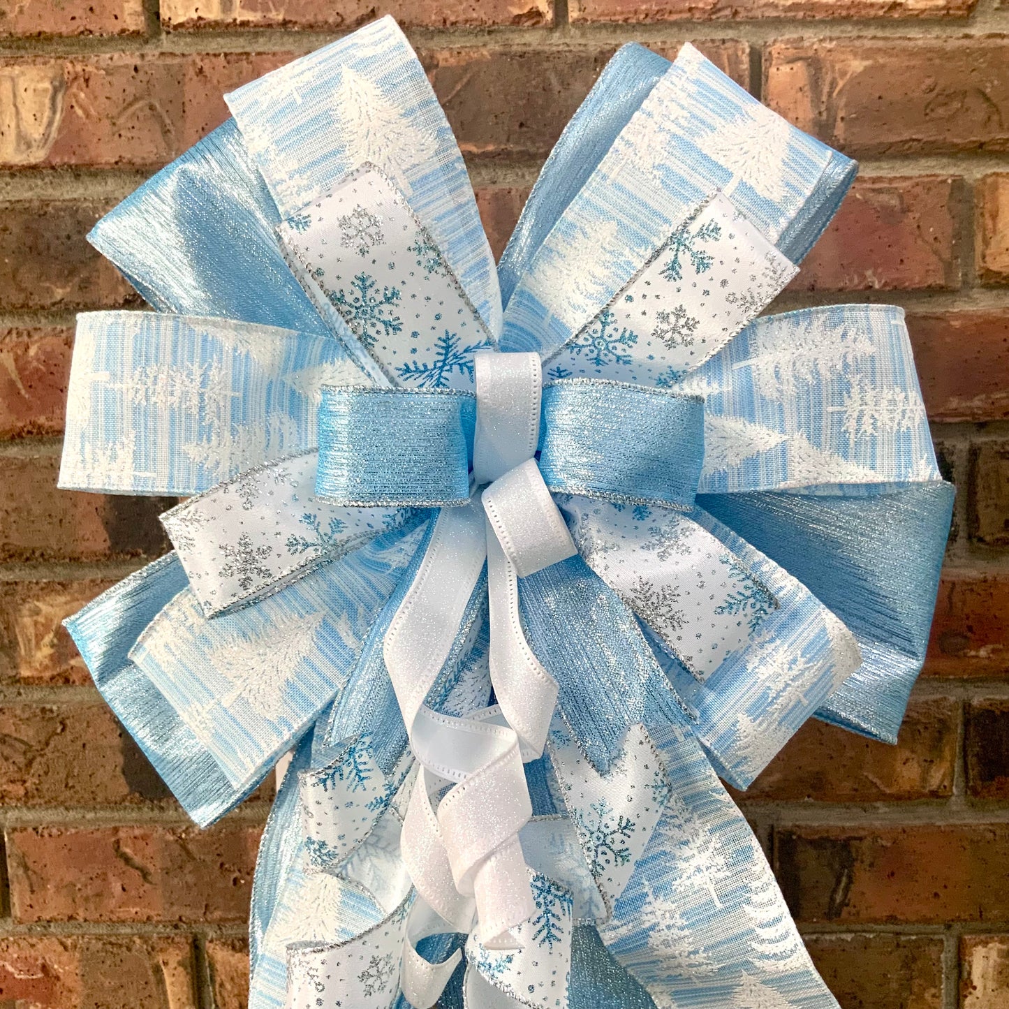 Blue and White Lantern Bow, Blue Winter Christmas Decor, Winter Holiday Bow, Snowflake Bow, Winter Lantern Bow, Winter Mailbox Bow, Winter Not Christmas Decor, 2024