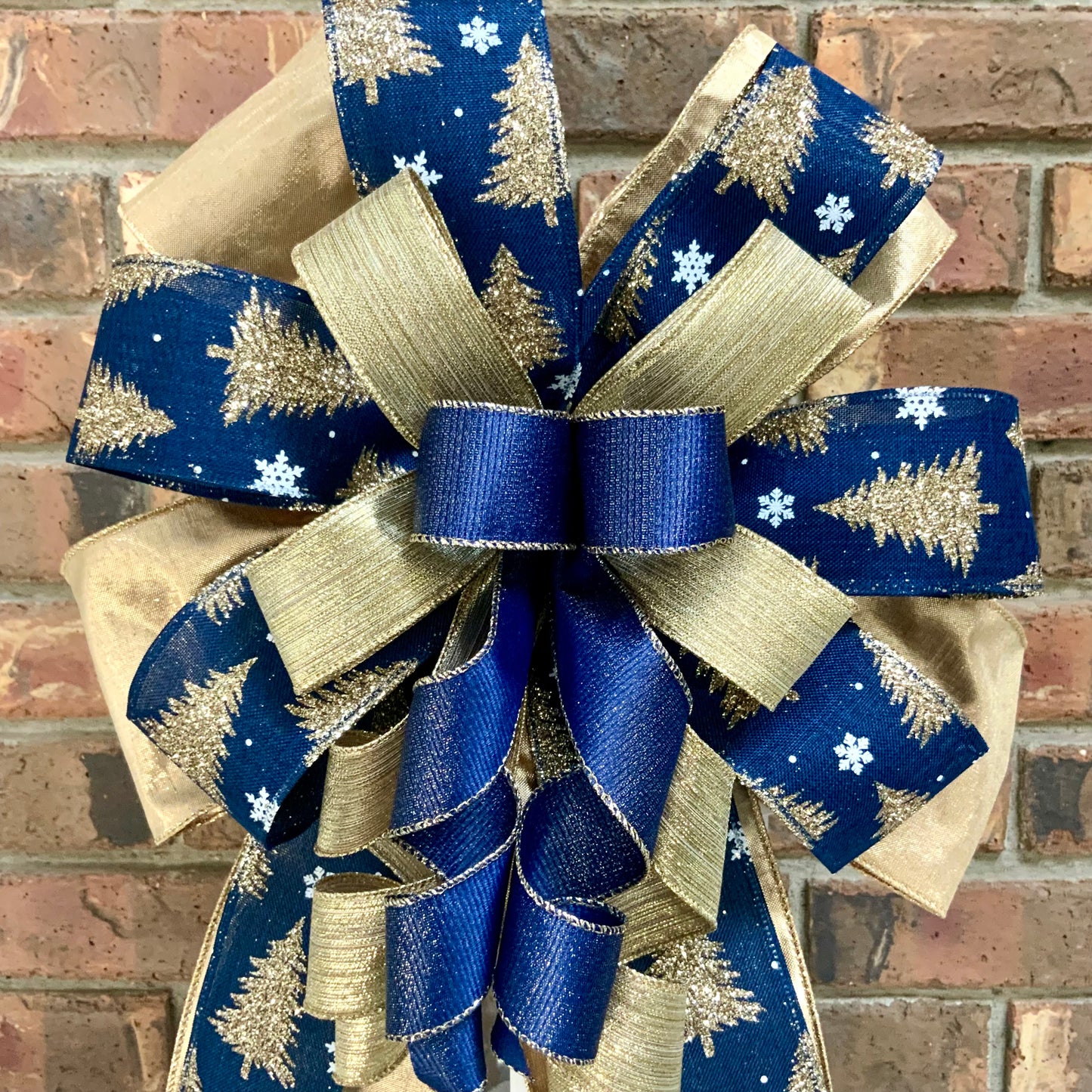 Blue and White Lantern Bow, Blue Winter Christmas Decor, Winter Holiday Bow, Snowflake Bow, Winter Lantern Bow, Winter Mailbox Bow, Winter Not Christmas Decor, 2024