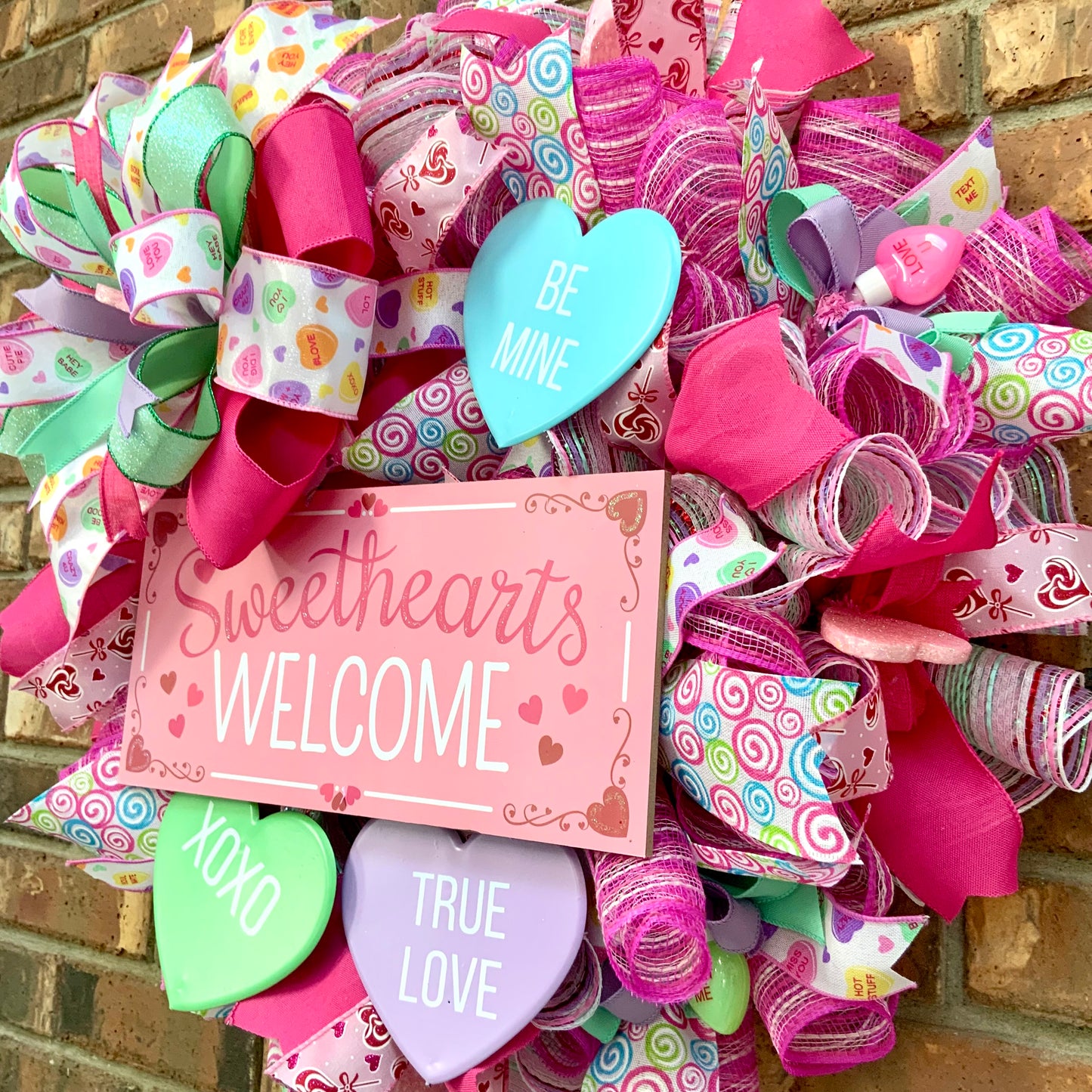 Valentines Day Wreath, Valentines Day Door Hanger, Sweetheart Wreath. Conversation Hearts Decor, Valentine Day Heart Wreath, Heart Wreath, 2025