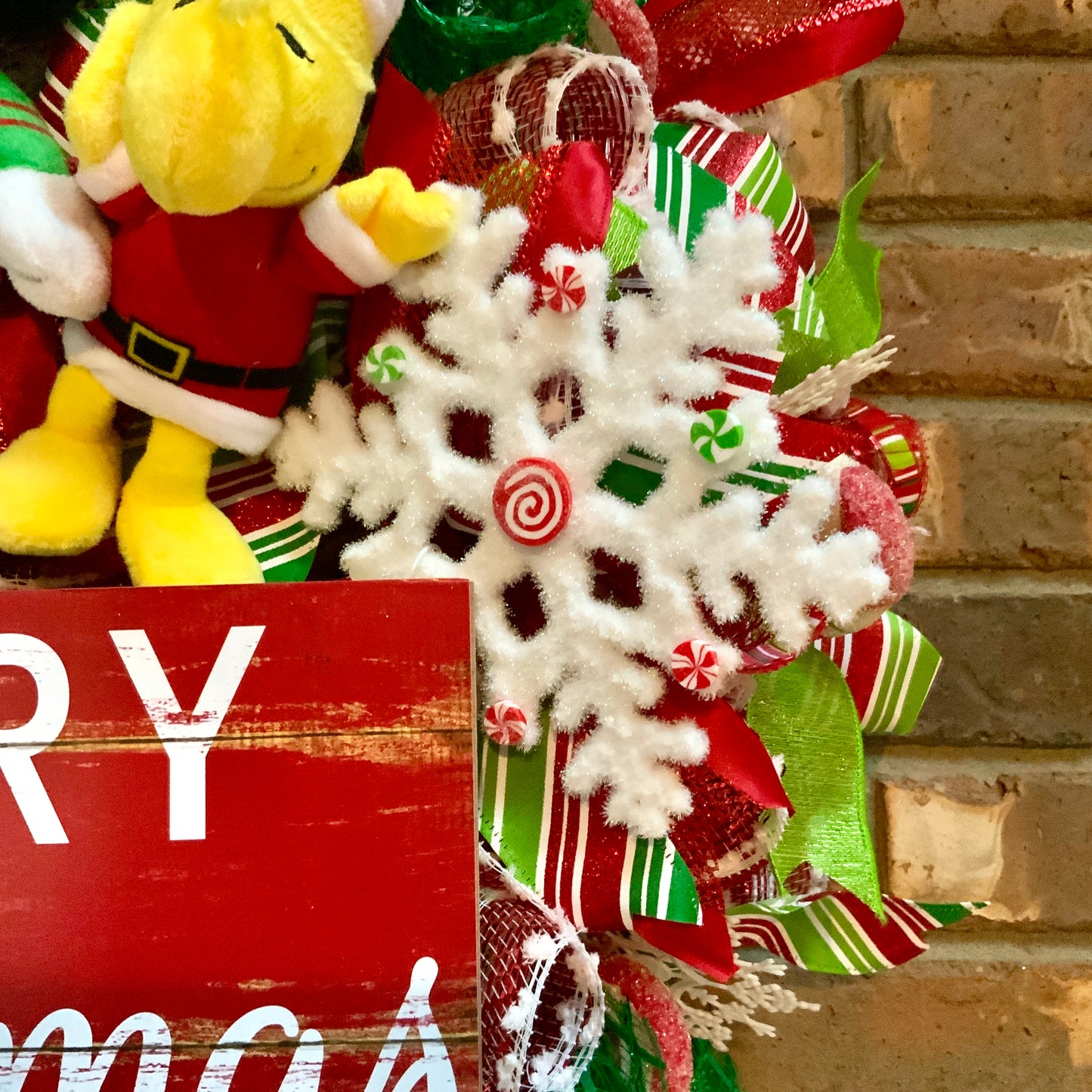 Christmas Snoopy Wreath, Christmas Snoopy Door Hanger, Large Christmas Wreath, Christmas Peanuts Decor, Snoopy and Woodstock Decor, Snoopy Merry Christmas, Custom Order