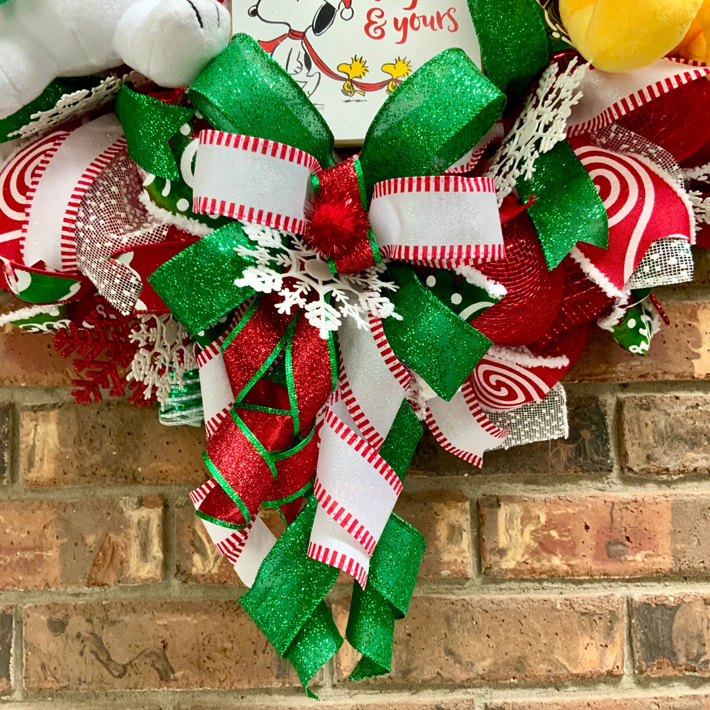 Christmas Snoopy Wreath, Christmas Snoopy Decor, Large Happy Holidays Wreath, Christmas Peanuts Decor, Snoopy and Woodstock Decor, Snoopy Merry Christmas Wreath, 2025