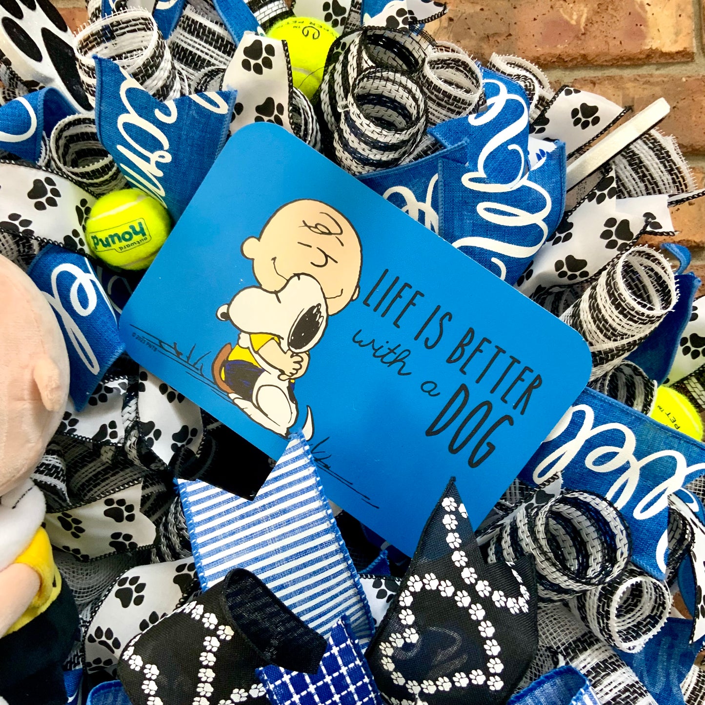 Snoopy Dog Wreath, Snoopy Wreath, Dog Wreath, Dog Paw Print Wreath, Peanuts Wreath, Peanuts Snoopy Decor, Snoopy Decor, Large Dog Wreath