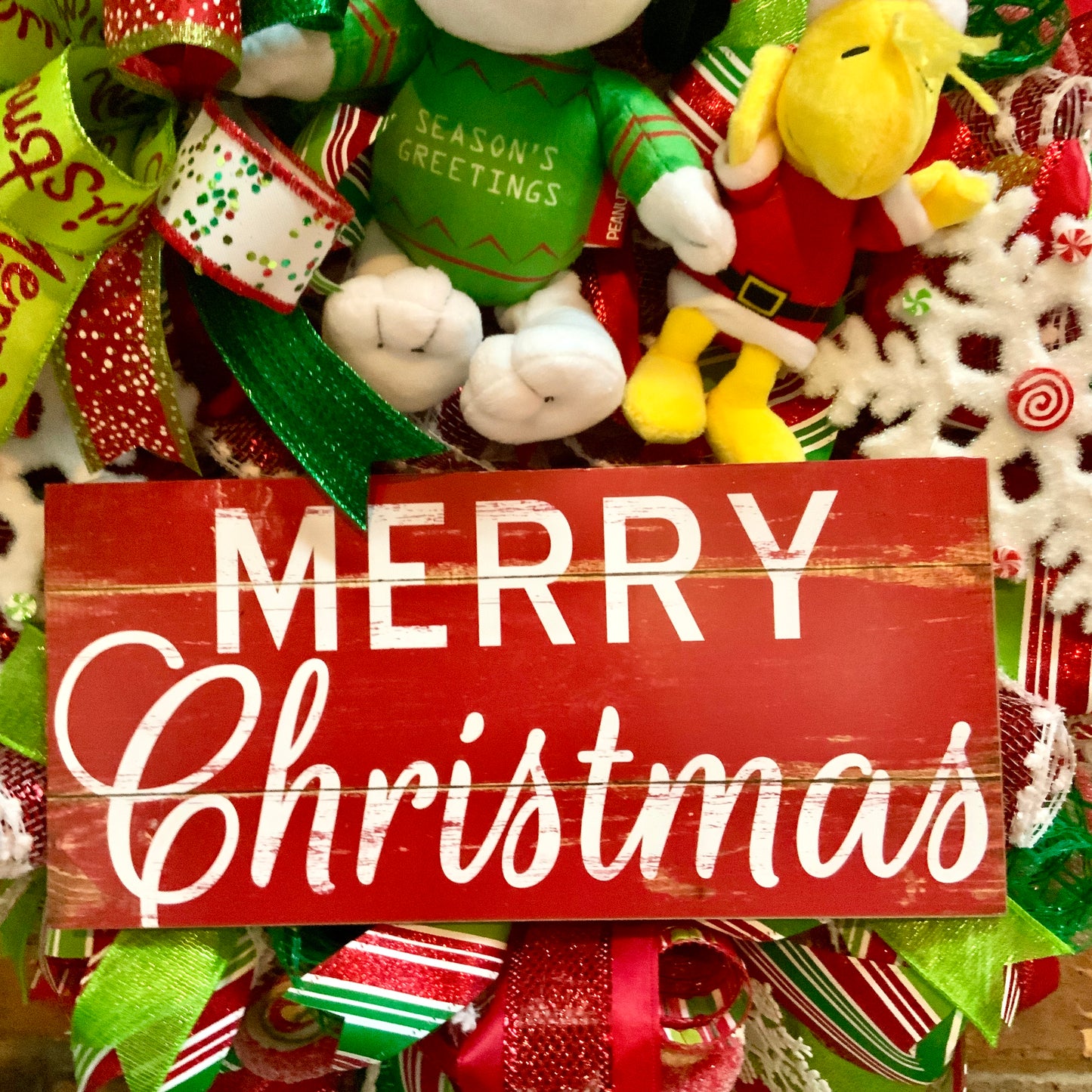 Christmas Snoopy Wreath, Christmas Snoopy Door Hanger, Large Christmas Wreath, Christmas Peanuts Decor, Snoopy and Woodstock Decor, Snoopy Merry Christmas, Custom Order