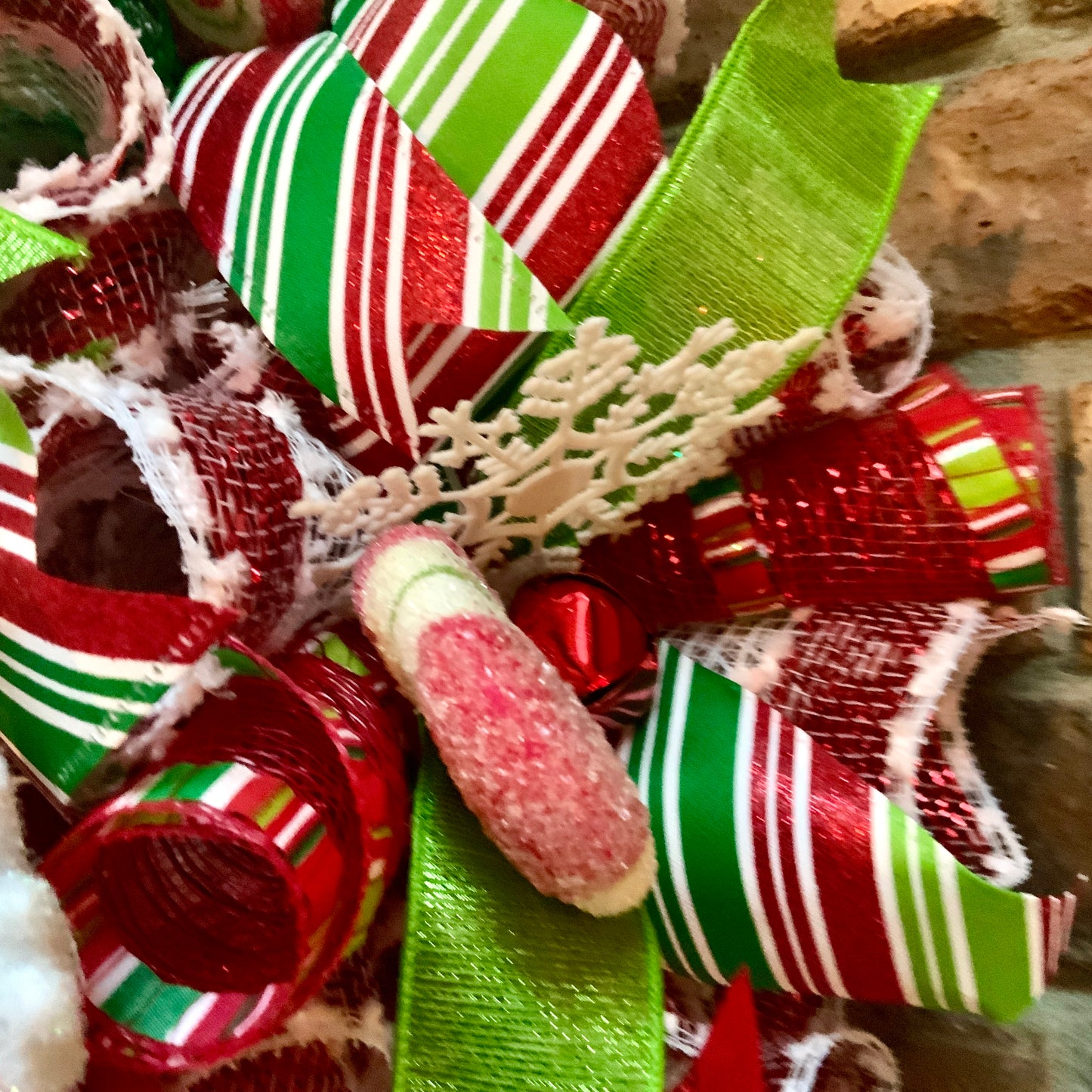 Christmas Snoopy Wreath, Christmas Snoopy Door Hanger, Large Christmas Wreath, Christmas Peanuts Decor, Snoopy and Woodstock Decor, Snoopy Merry Christmas, Custom Order