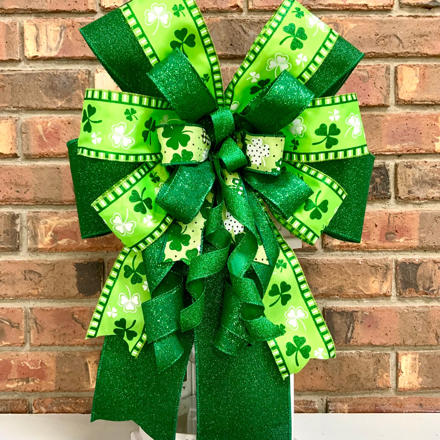 St Patrick's Day Bow, St. Patrick's Day Decor, Shamrock Bow, Clover Bow, Luck of the Irish Decor, Lantern Bow, Mailbox Bow, 2025