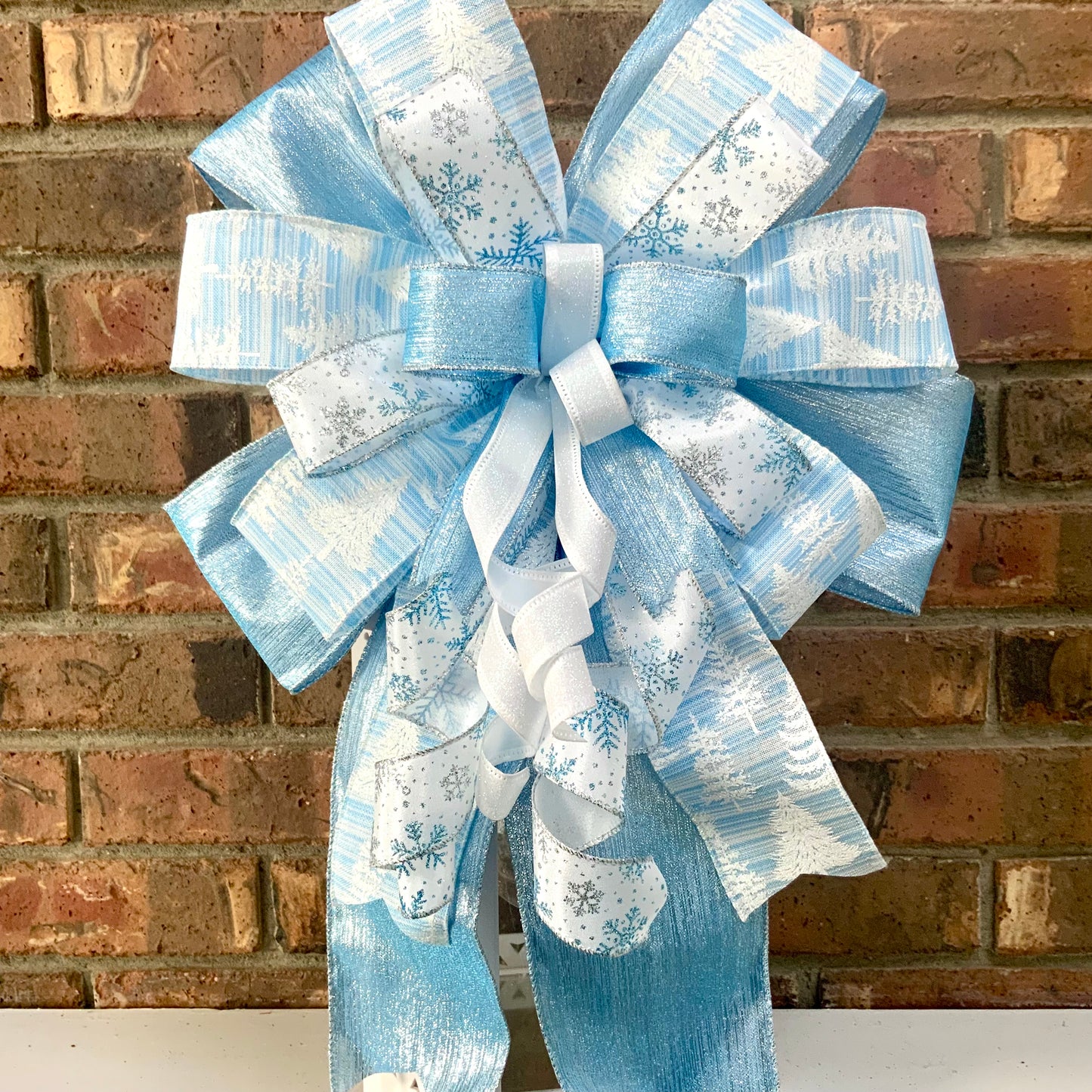 Blue and White Lantern Bow, Blue Winter Christmas Decor, Winter Holiday Bow, Snowflake Bow, Winter Lantern Bow, Winter Mailbox Bow, Winter Not Christmas Decor, 2024