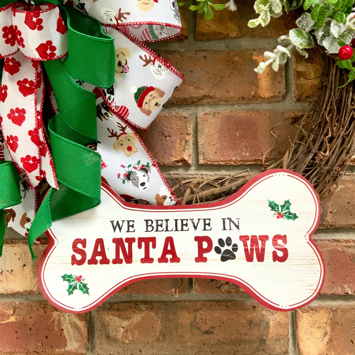 We Believe In Santa Paws Wreath, Christmas Dog Wreath, Holiday Dog Wreath, Christmas Dog Decor, Holiday Dog Decor, Dog Wreath