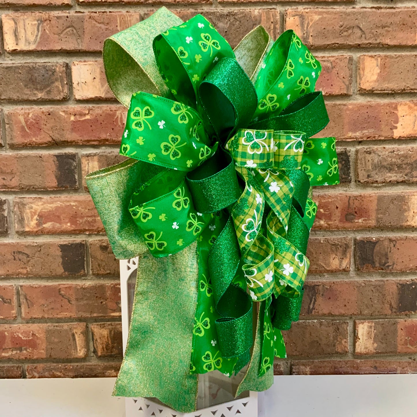 St. Patrick's Day Bow - Sparkling Green Shamrock Lantern Bow with Clovers | Luck of the Irish Wreath Mailbox Decor 2026