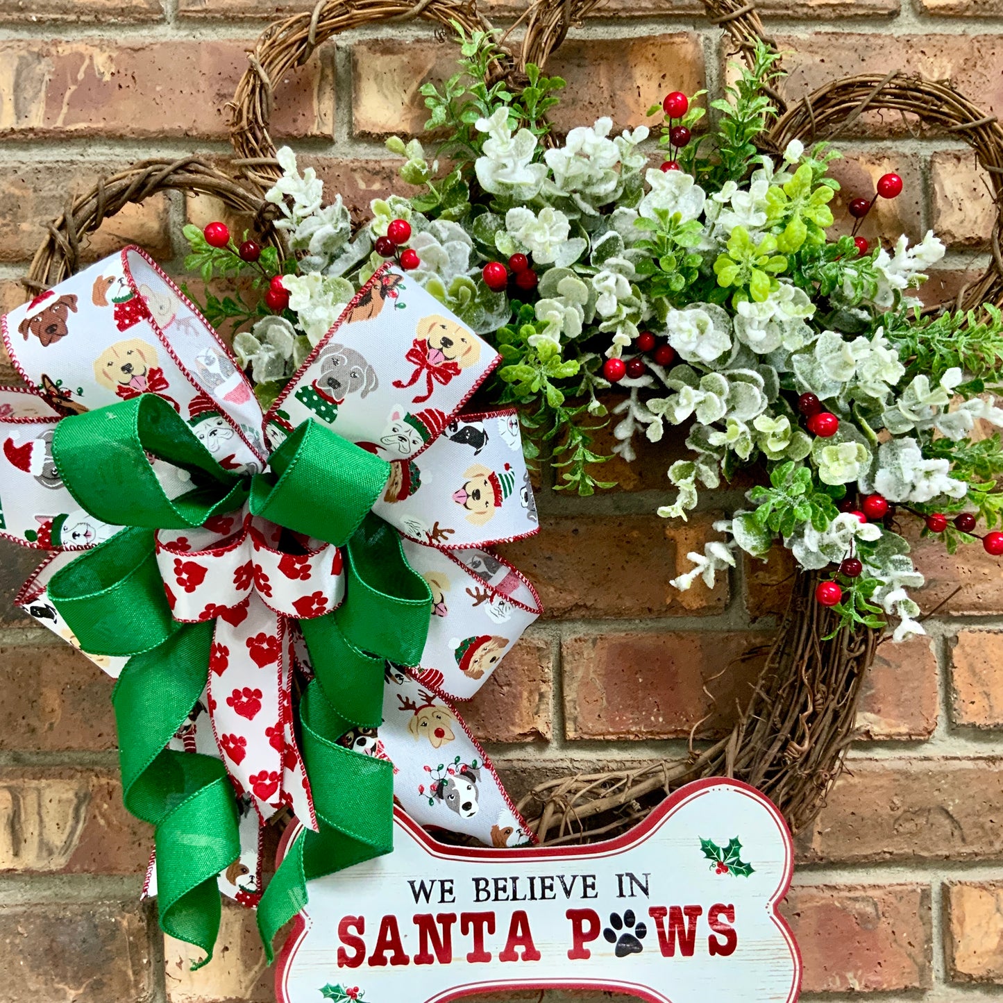 We Believe In Santa Paws Wreath, Christmas Dog Wreath, Holiday Dog Wreath, Christmas Dog Decor, Holiday Dog Decor, Dog Wreath
