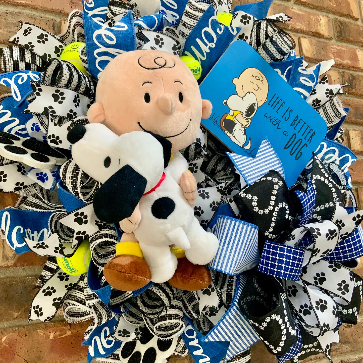 Snoopy Dog Wreath, Snoopy Wreath, Dog Wreath, Dog Paw Print Wreath, Peanuts Wreath, Peanuts Snoopy Decor, Snoopy Decor, Large Dog Wreath