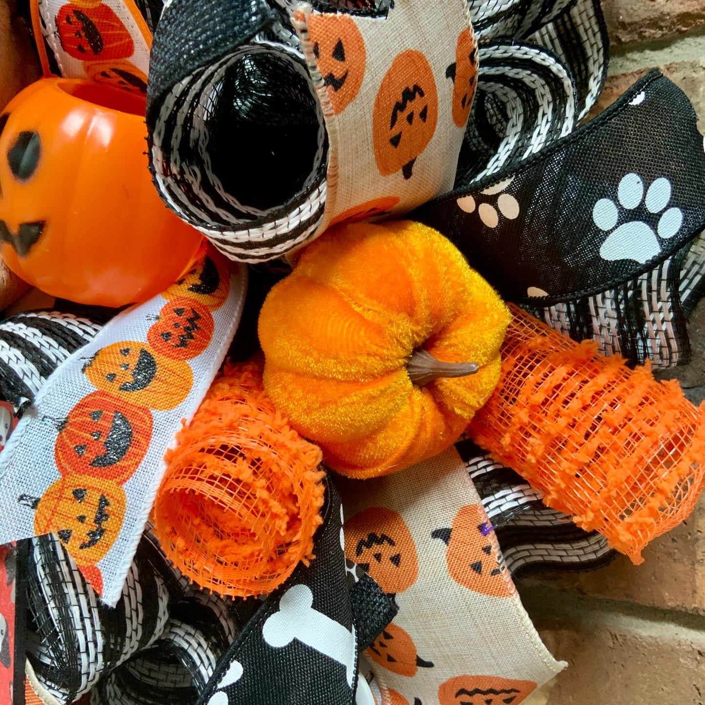 Halloween Dog Wreath, Halloween Door Hanger, Lick or Treat Wreath, Halloween Dog Decor, Dog Wreath, Dog Decor, Trick or Treat Wreath