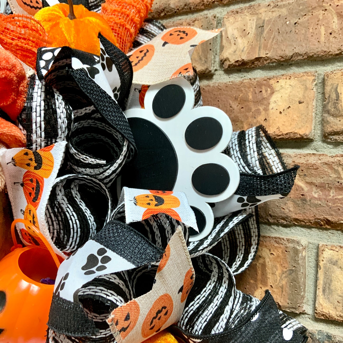 Halloween Dog Wreath, Halloween Door Hanger, Lick or Treat Wreath, Halloween Dog Decor, Dog Wreath, Dog Decor, Trick or Treat Wreath