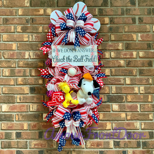 Snoopy Baseball Wreath, Baseball Door Hanger, Snoopy Swag, Snoopy Wreath, Baseball Decor, Baseball Swag