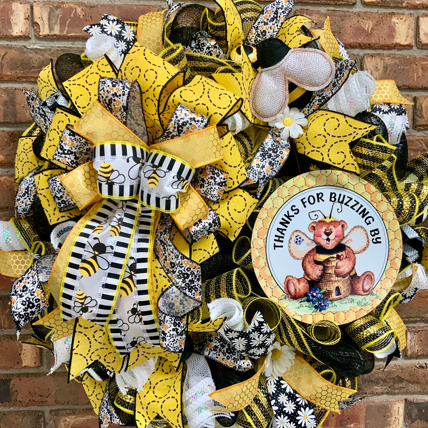 Honey Bear Wreath, Bee Wreath For Front Door, Bear Wreath, Bumble Bee Wreath, Bee Hive Wreath, Spring Bee Wreath, Bee Flower Wreath