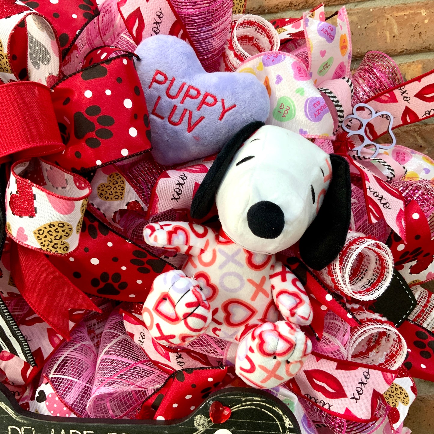 Snoopy Kisses Wreath, Snoopy Wreath, Valentine Snoopy Wreath, Beware of Dog Kisses Wreath, Dog Wreath, Valentine Dog Wreath