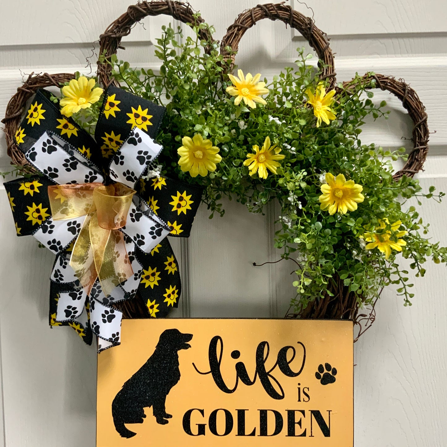 Golden Retriever Wreath, Dog Wreath, Life Is Golden Wreath, Dog Grapevine Wreath, Dog Decor, Golden Retriever Door Hanger, Dog Paw Print Wreath
