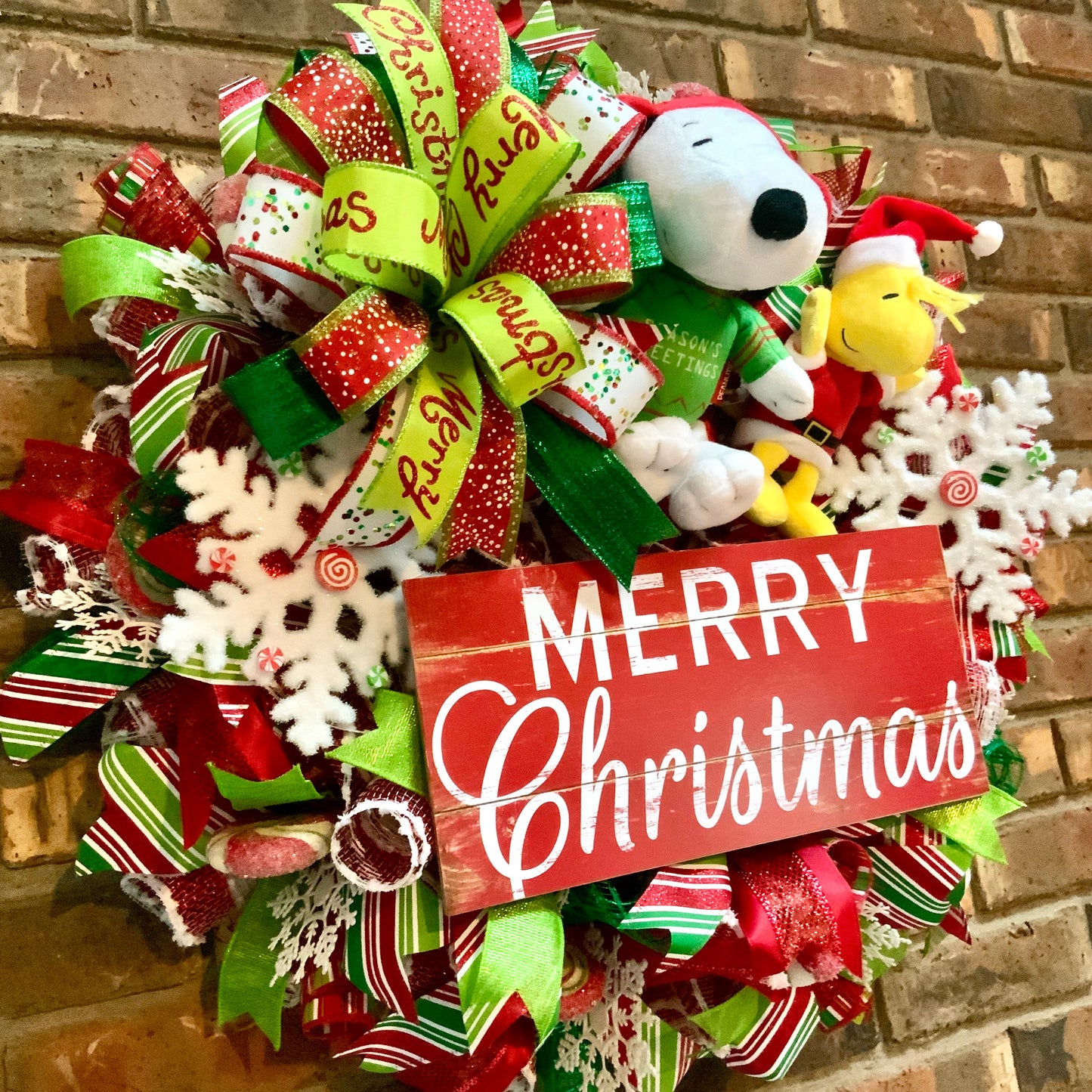 Christmas Snoopy Wreath, Christmas Snoopy Door Hanger, Large Christmas Wreath, Christmas Peanuts Decor, Snoopy and Woodstock Decor, Snoopy Merry Christmas, Custom Order