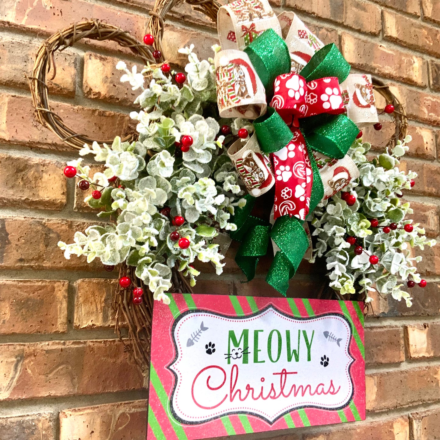 Christmas Cat Wreath, Christmas Cat Decor, Cat Wreath, Cat Door Hanger, Meowy Christmas Wreath, Cat Paw Print Wreath, Cat Grapevine Wreath