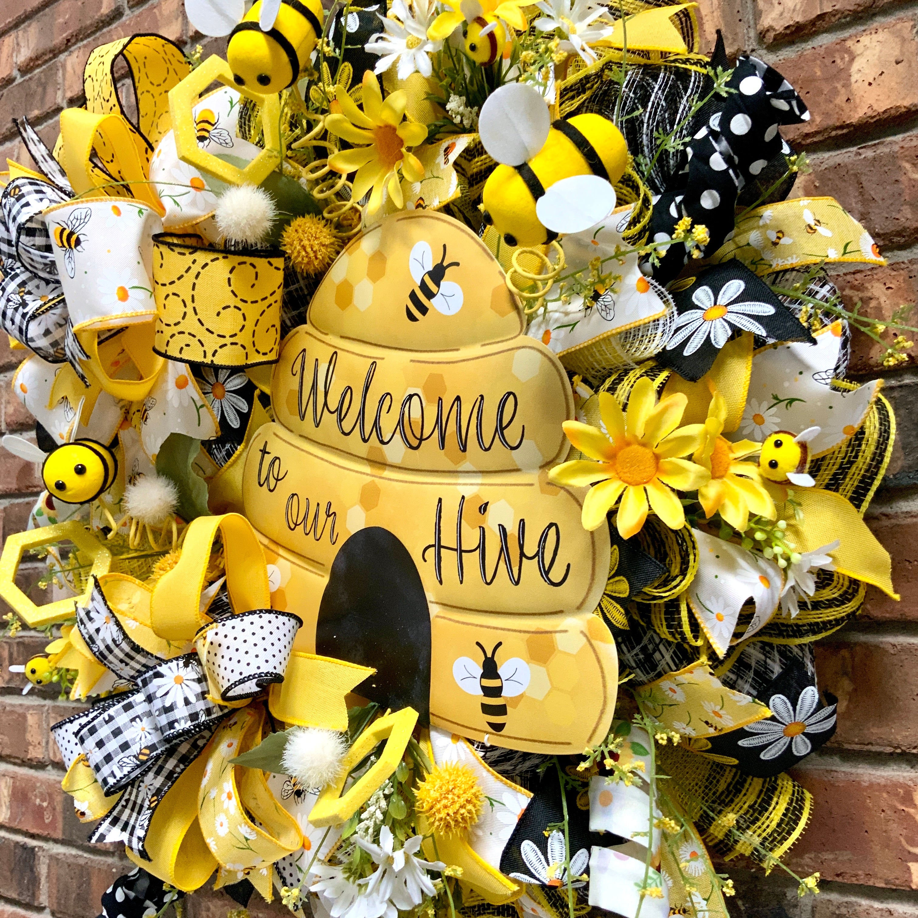 Bumblebee Floral Grapevine Wreath for Front Door, Bumblebee Wreath, Summer Bee Decor, Bee Decor, Bee Keepers hotsell Gift, Summer Bee Porch Decor