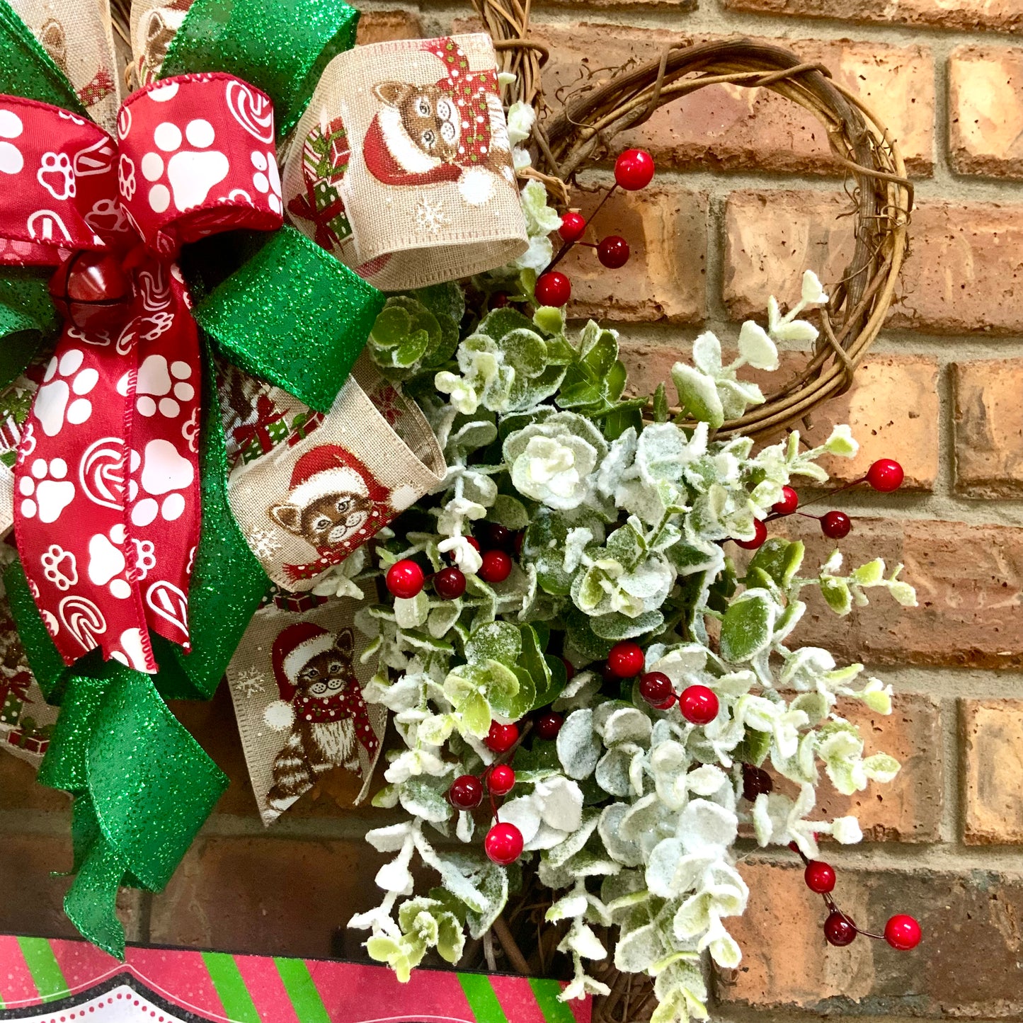 Christmas Cat Wreath, Christmas Cat Decor, Cat Wreath, Cat Door Hanger, Meowy Christmas Wreath, Cat Paw Print Wreath, Cat Grapevine Wreath