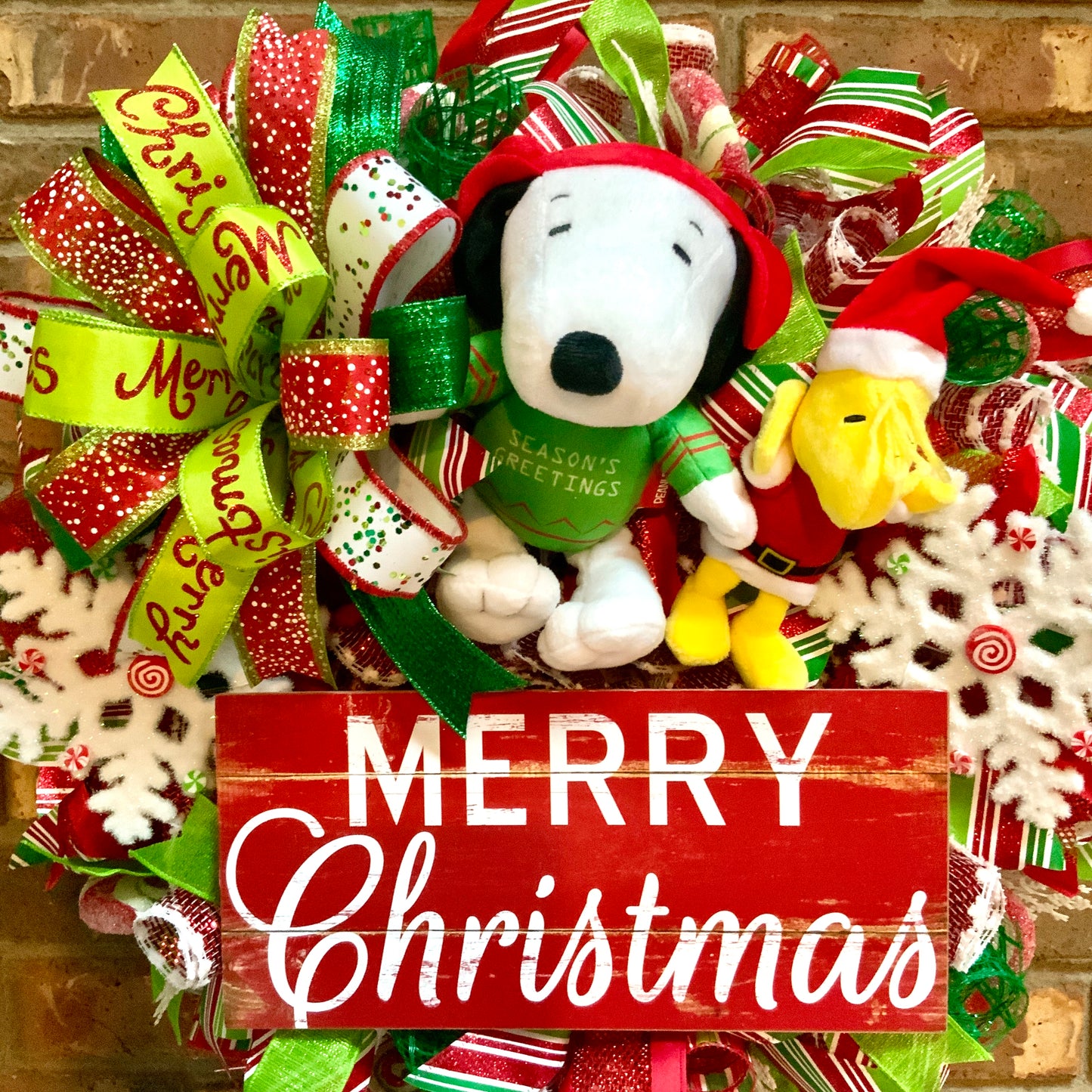 Christmas Snoopy Wreath, Christmas Snoopy Door Hanger, Large Christmas Wreath, Christmas Peanuts Decor, Snoopy and Woodstock Decor, Snoopy Merry Christmas, Custom Order