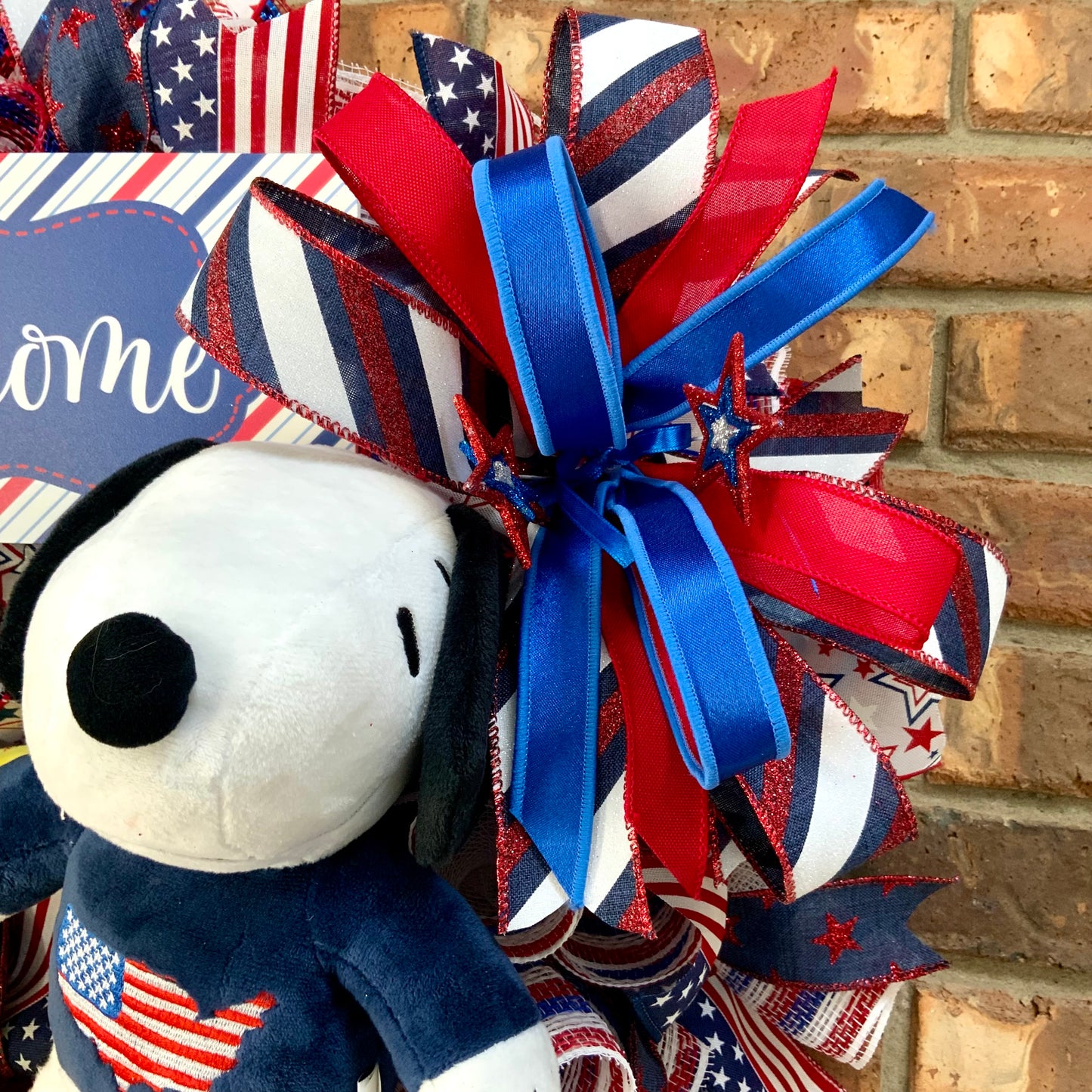 Patriotic Snoopy Wreath - Welcome USA Flag Door Hanger | Snoopy & Woodstock Red White Blue 4th of July Decor 2026