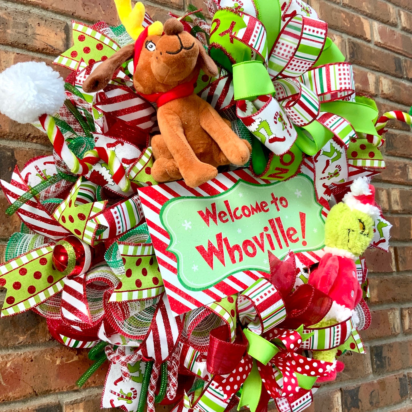 Christmas Grinch Wreath, Christmas Grinch Door Hanger, Grinch and Max Decor, Christmas Wreath, Grinch Door Hanger