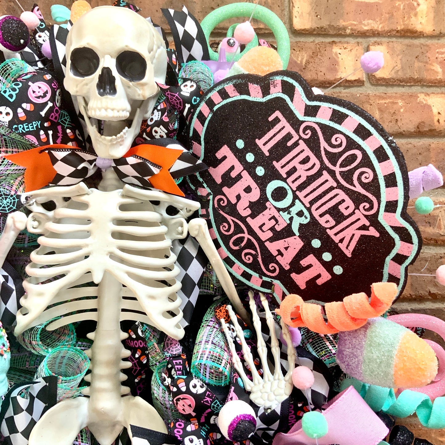 Halloween Pastel Wreath, Skeleton Door Hanger, Trick or Treat Decor, Large Halloween Wreath, Halloween Candy Wreath, Whimsical Halloween Decor