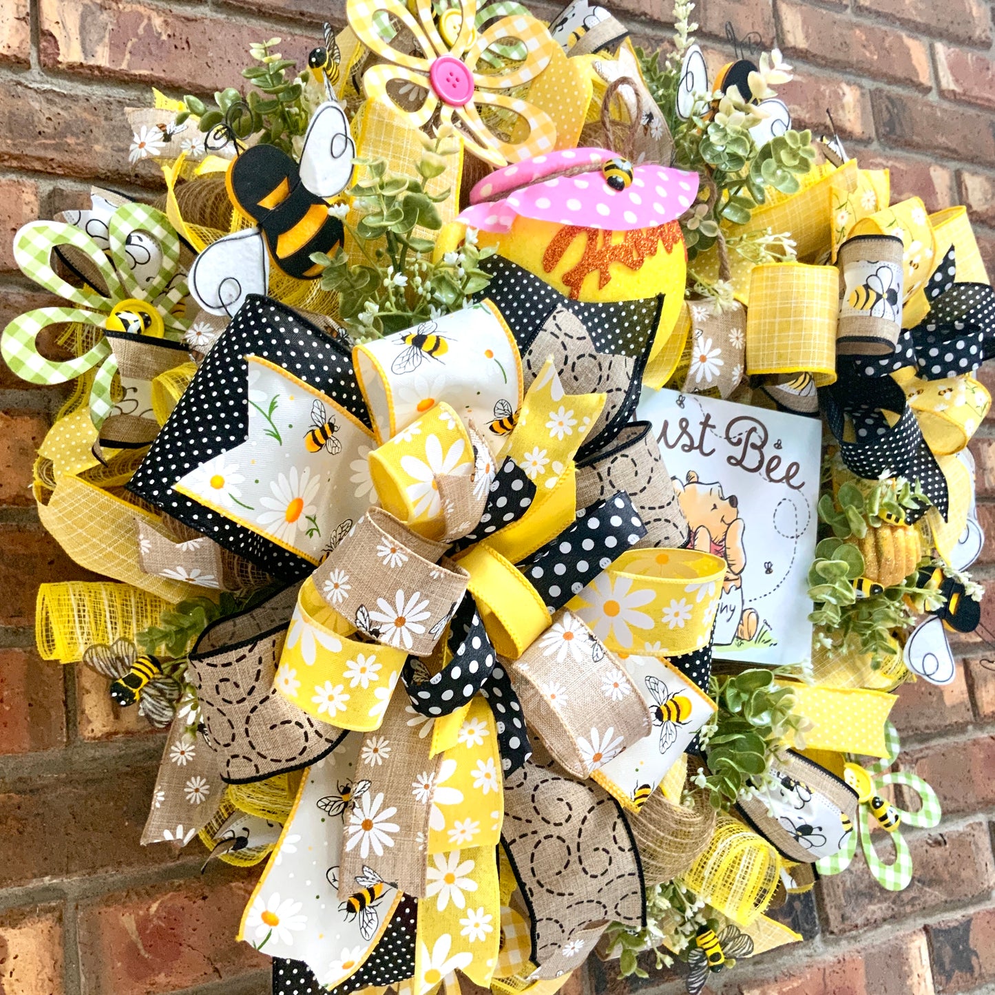 Winnie the Pooh Wreath, Winnie The Pooh Decor, Summer Wreath, Bumble Bee Decor