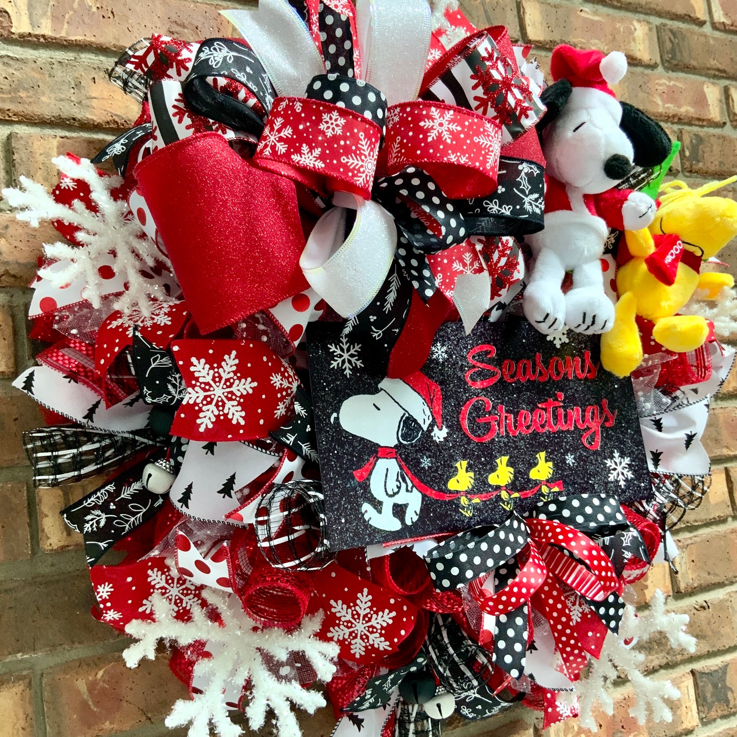 Christmas Snoopy Wreath, Christmas Snoopy Decor, Large Happy Holidays Wreath, Christmas Peanuts Decor, Snoopy and Woodstock Decor, Snoopy Merry Christmas Wreath, 2024