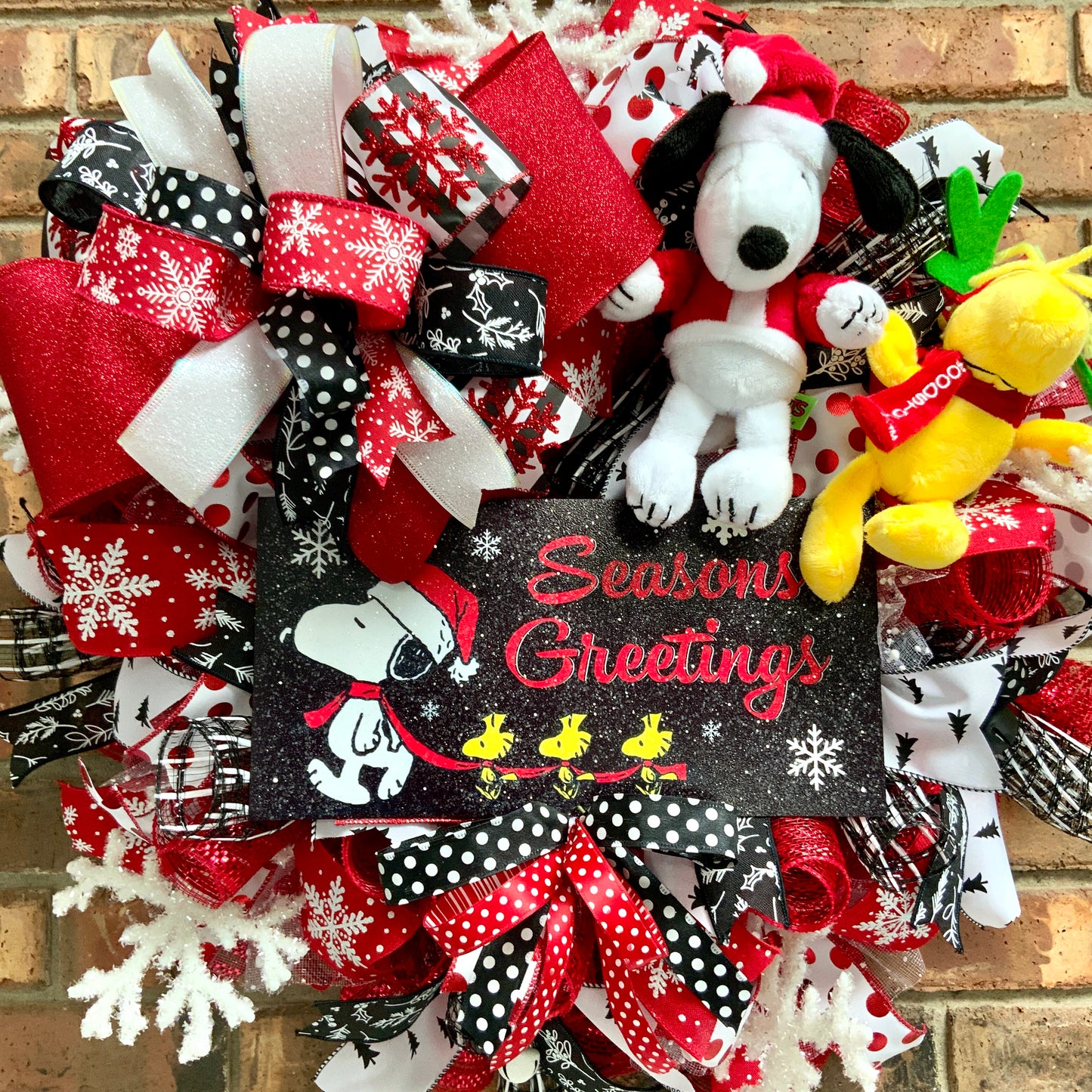 Christmas Snoopy Wreath, Christmas Snoopy Decor, Large Happy Holidays Wreath, Christmas Peanuts Decor, Snoopy and Woodstock Decor, Snoopy Merry Christmas Wreath, 2024