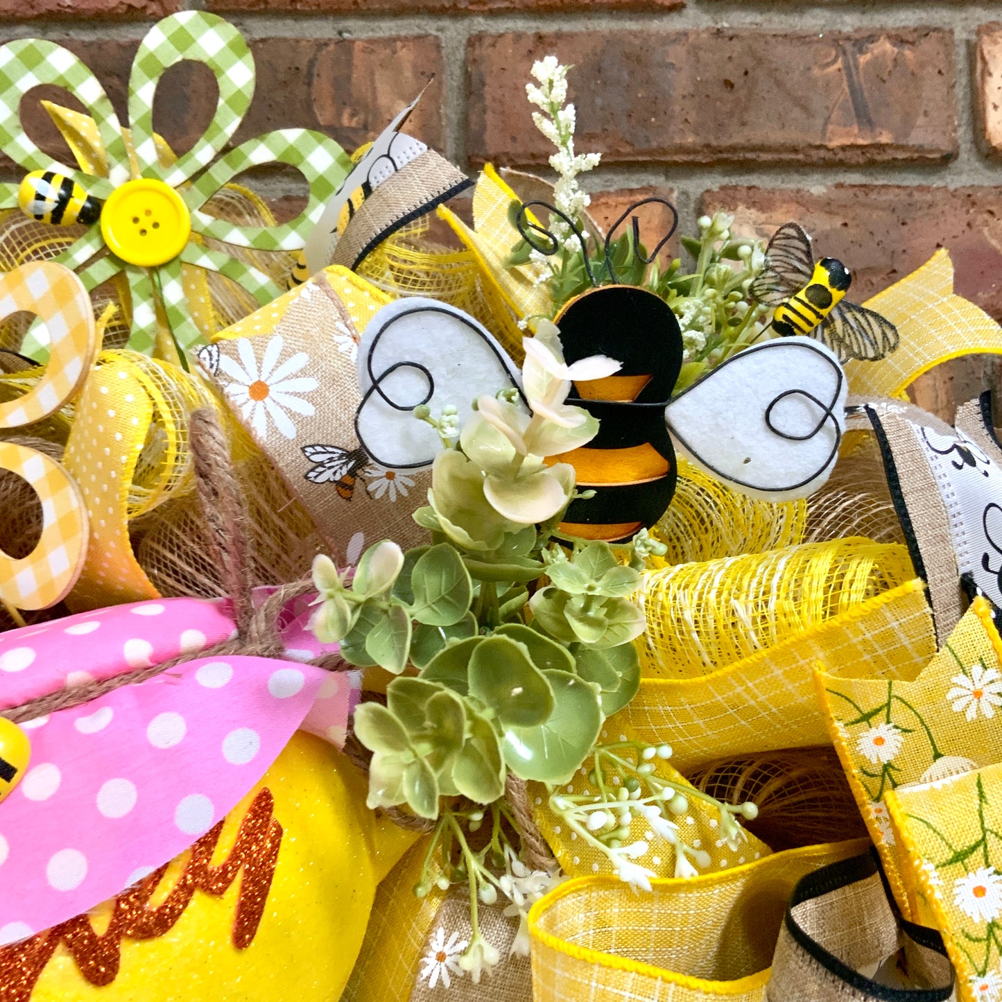 Winnie the Pooh Wreath, Winnie The Pooh Decor, Summer Wreath, Bumble Bee Decor