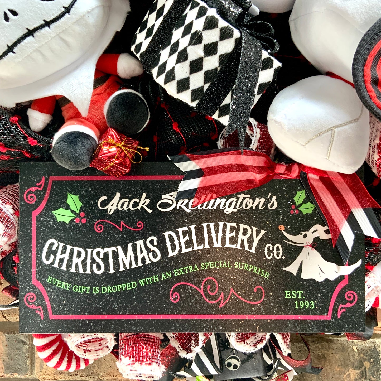 Jack Skellington Christmas Wreath, Jack Skellington Christmas Decor, Large Christmas Wreath, Christmas Door Hanger, Whimsical Christmas Wreath, 2024