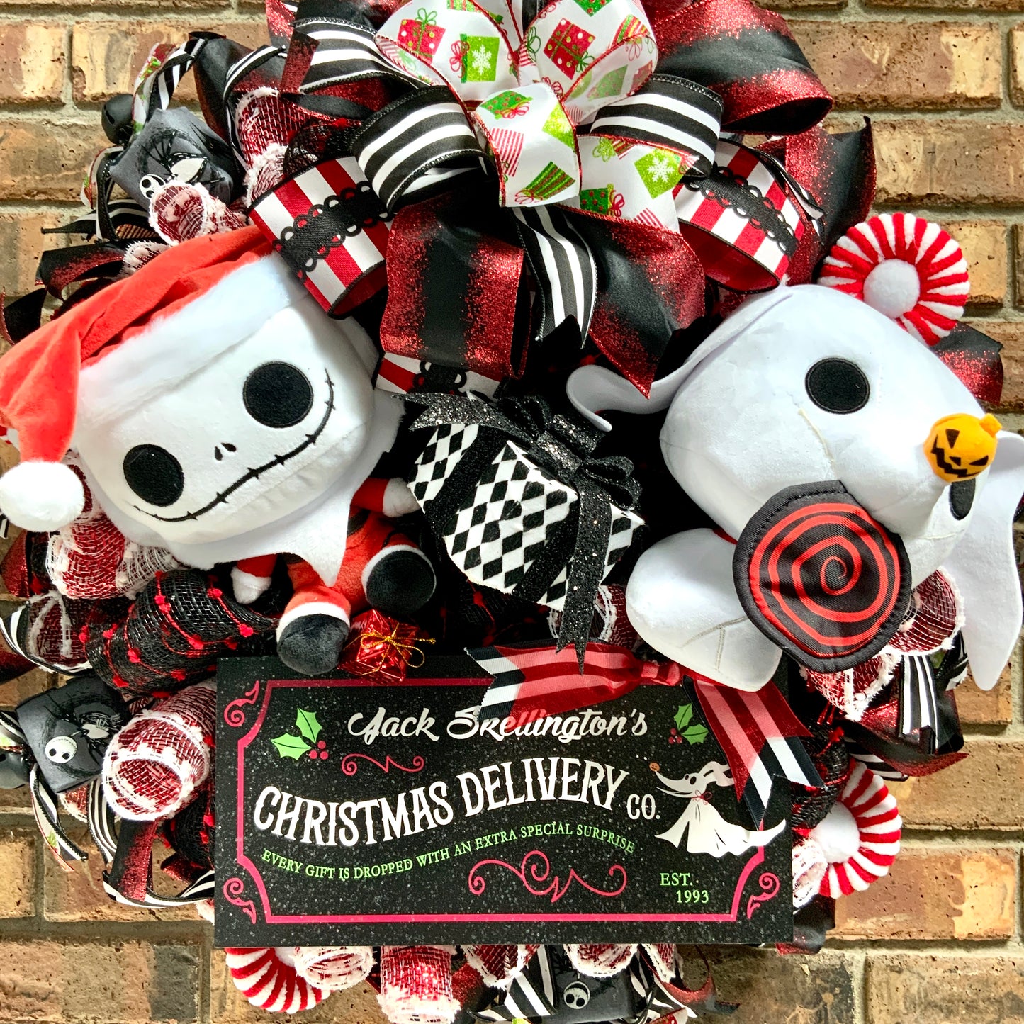 Jack Skellington Christmas Wreath, Jack Skellington Christmas Decor, Large Christmas Wreath, Christmas Door Hanger, Whimsical Christmas Wreath, 2024