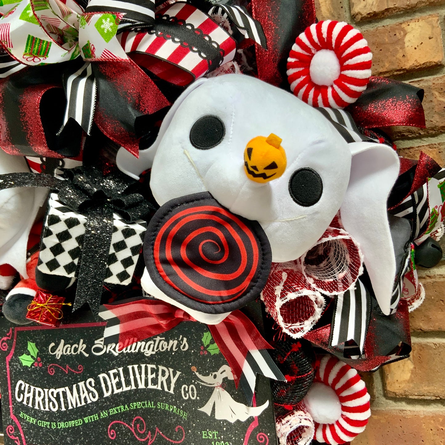 Jack Skellington Christmas Wreath, Jack Skellington Christmas Decor, Large Christmas Wreath, Christmas Door Hanger, Whimsical Christmas Wreath, 2024