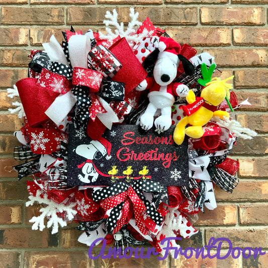 Christmas Snoopy Wreath, Christmas Snoopy Decor, Large Happy Holidays Wreath, Christmas Peanuts Decor, Snoopy and Woodstock Decor, Snoopy Merry Christmas Wreath, 2024