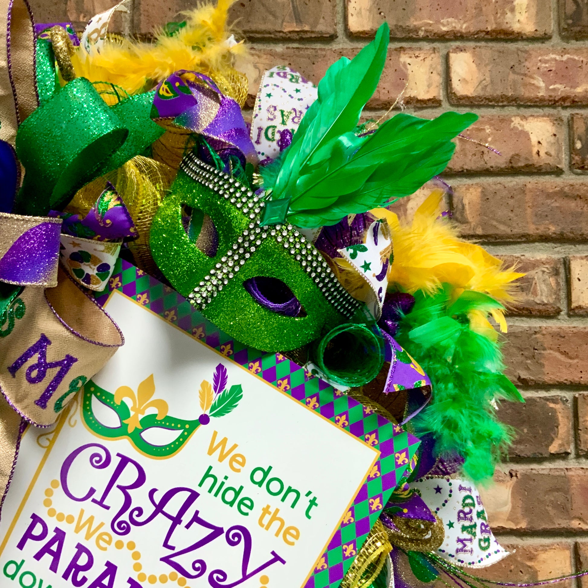 DIY Mardi Gras/ Carnival Ideas  Mardi gras crafts, Mardi gras decorations,  Mardi gras wreath