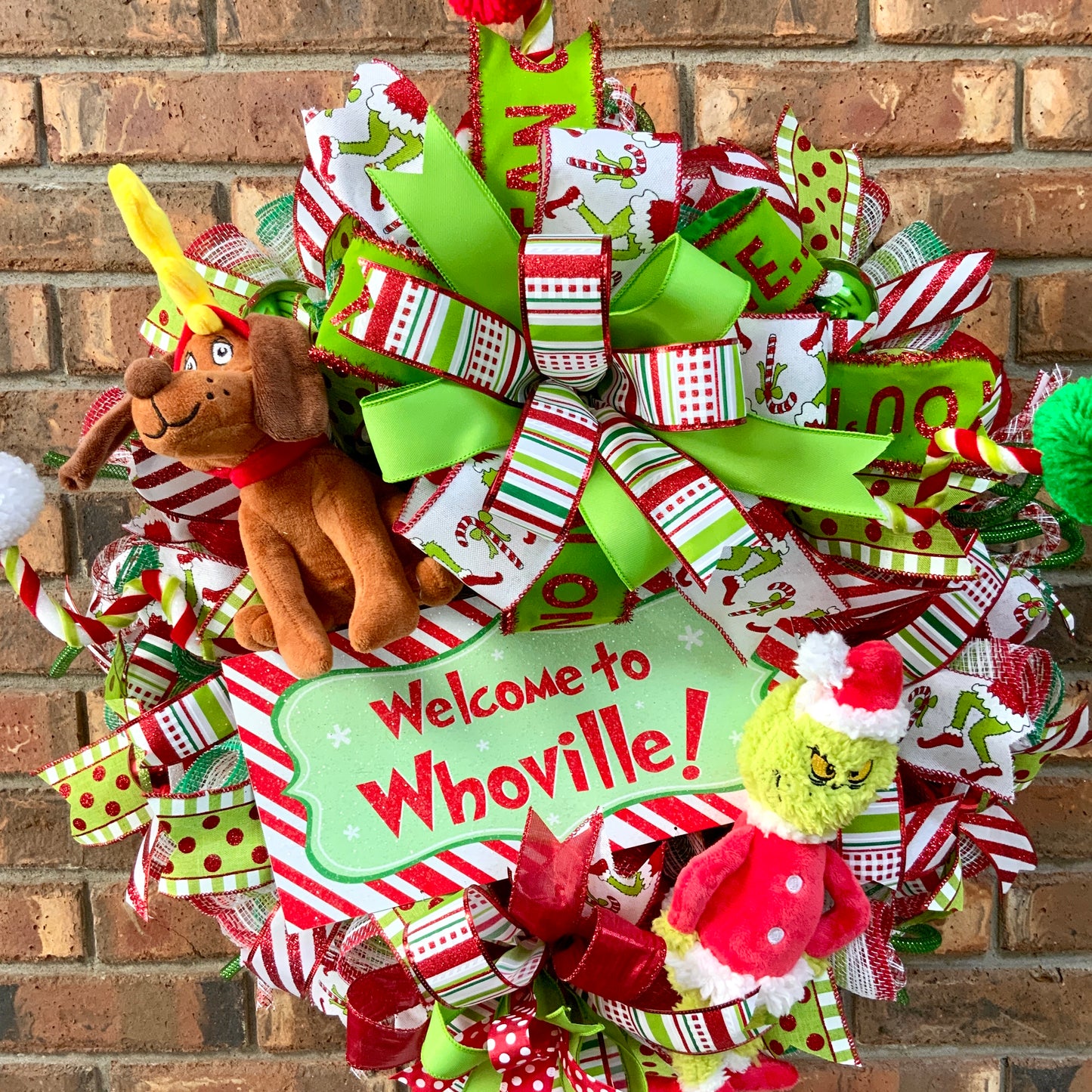 Christmas Grinch Wreath, Christmas Grinch Door Hanger, Grinch and Max Decor, Christmas Wreath, Grinch Door Hanger