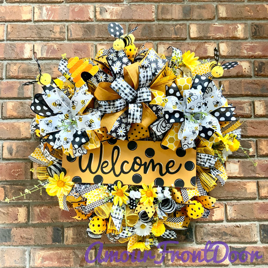 Bumble Bee Wreath For Front Door, Bee Door Hanger, Spring Bumble Bee Decor, Bumble Bee Flower Wreath, 2025